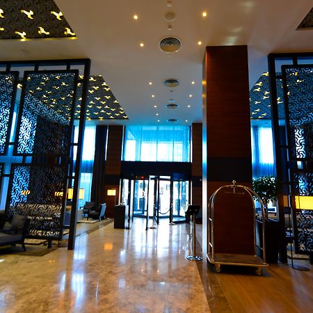 Golden Tulip Istanbul Bayrampasa Hotel Exterior photo Lobby