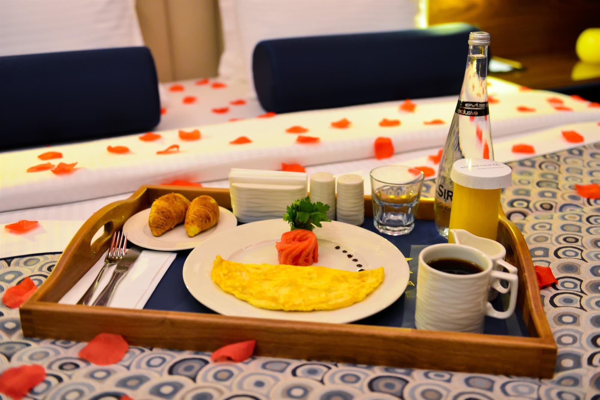 Golden Tulip Istanbul Bayrampasa Hotel Exterior photo Room service breakfast
