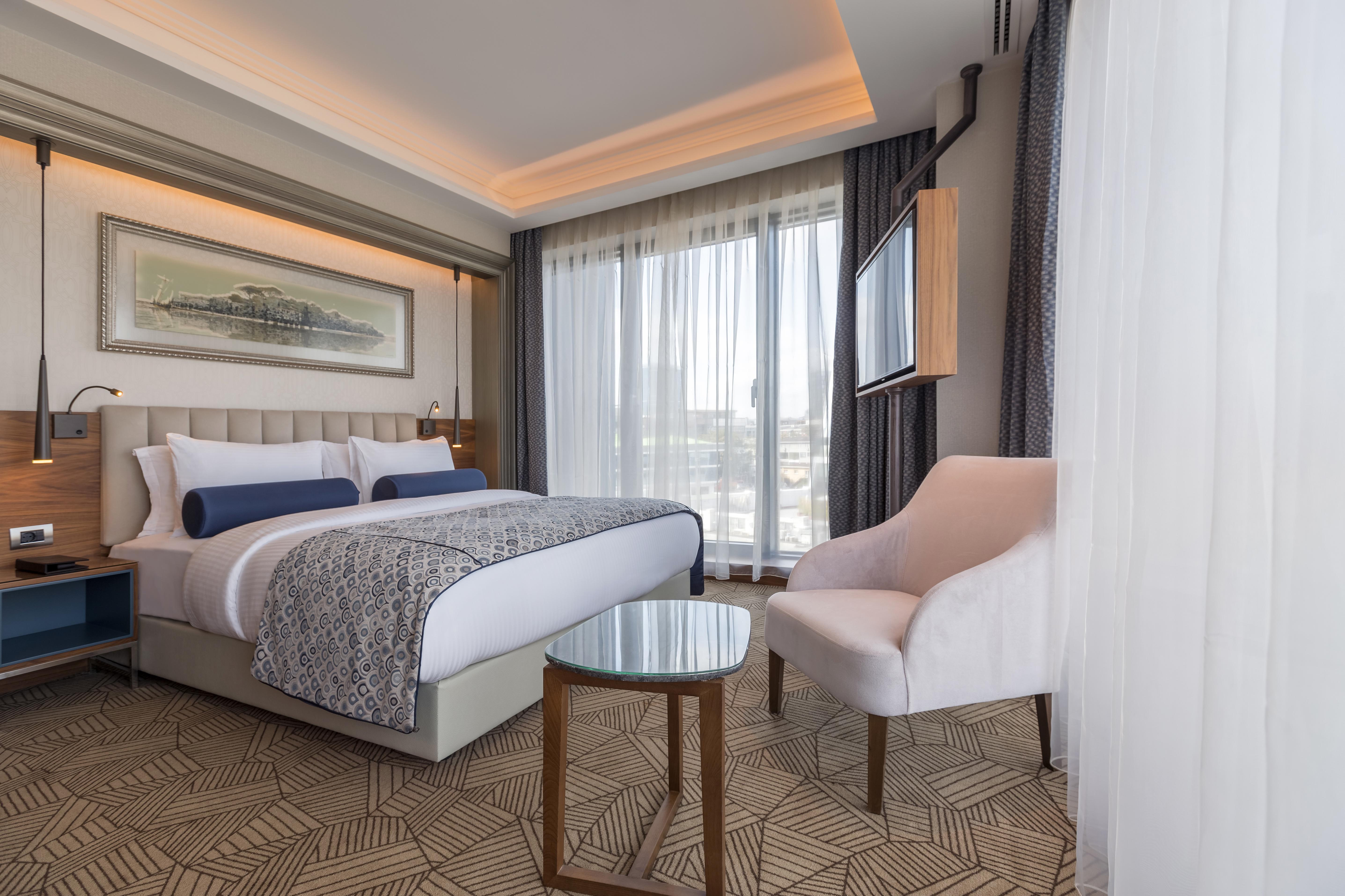 Golden Tulip Istanbul Bayrampasa Hotel Exterior photo Deluxe Room