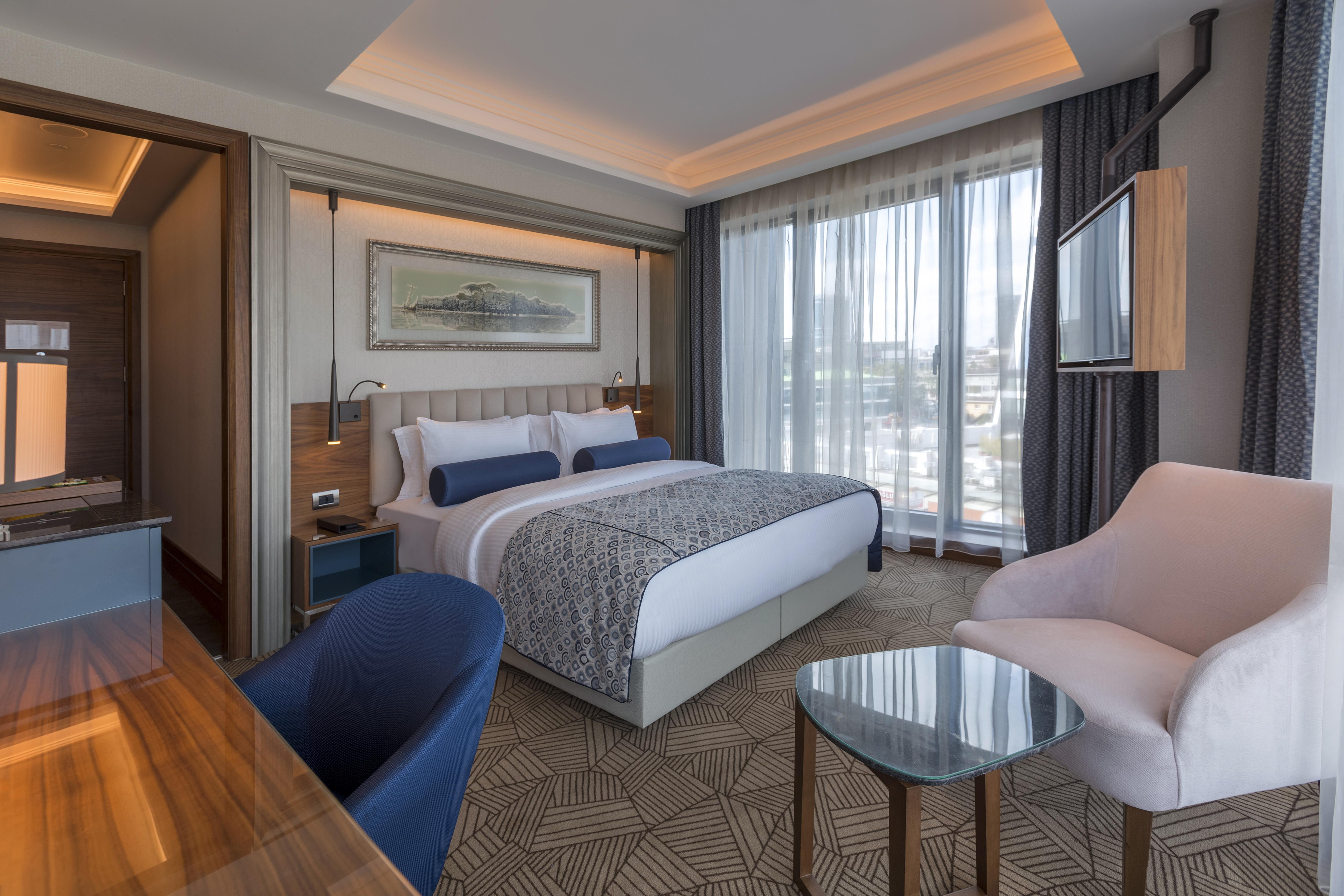 Golden Tulip Istanbul Bayrampasa Hotel Exterior photo A room at the hotel