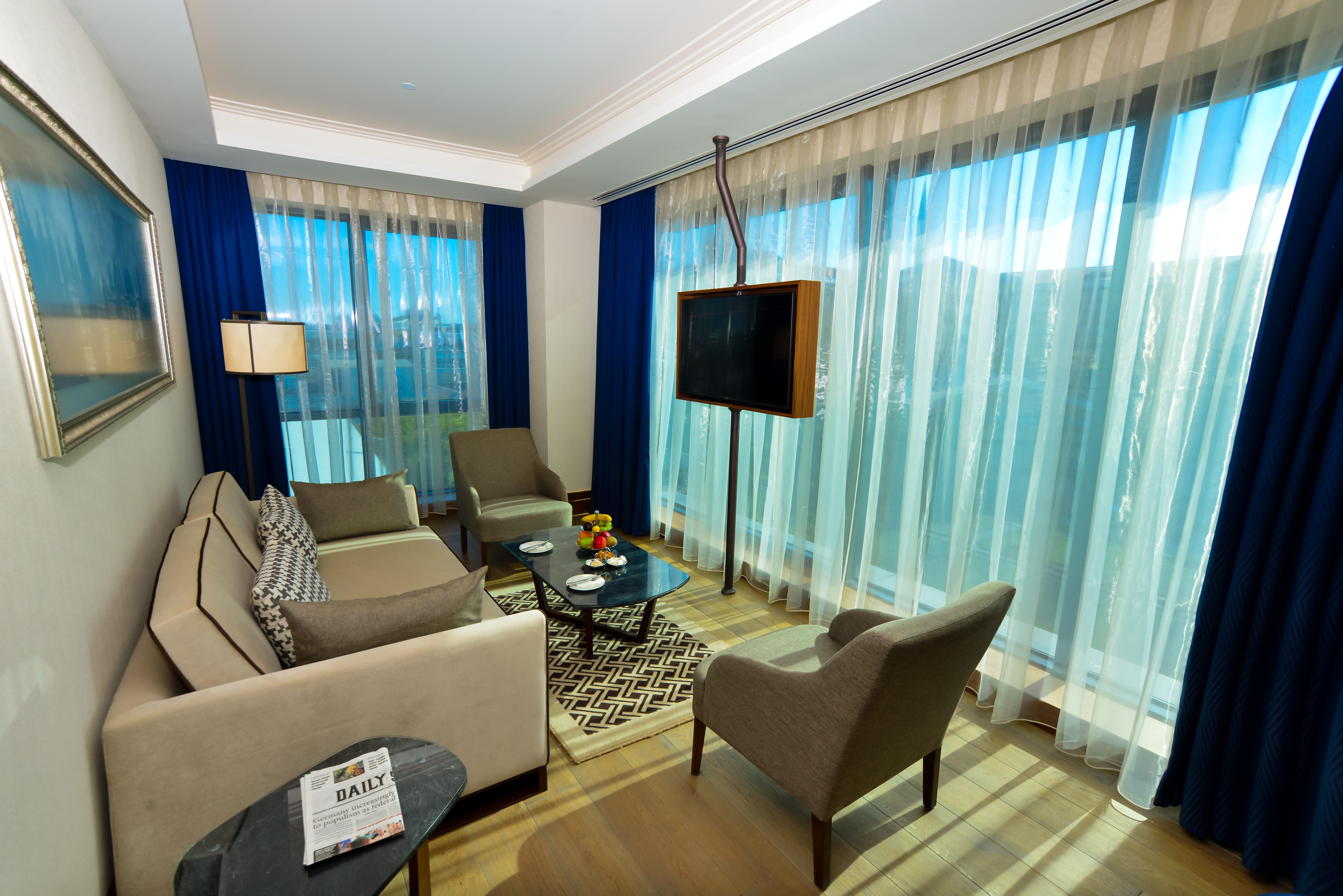 Golden Tulip Istanbul Bayrampasa Hotel Exterior photo Living room