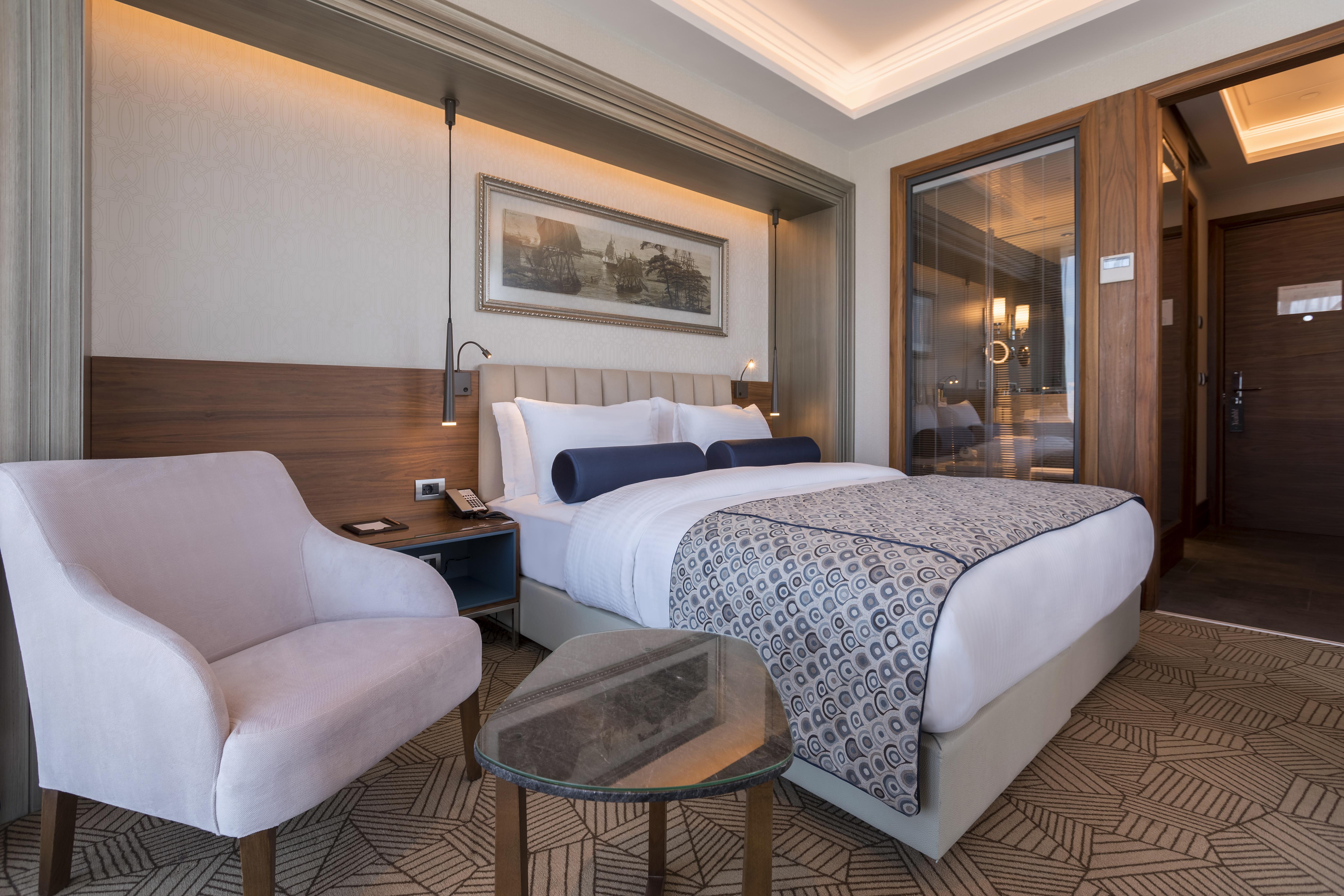 Golden Tulip Istanbul Bayrampasa Hotel Exterior photo A room at the hotel