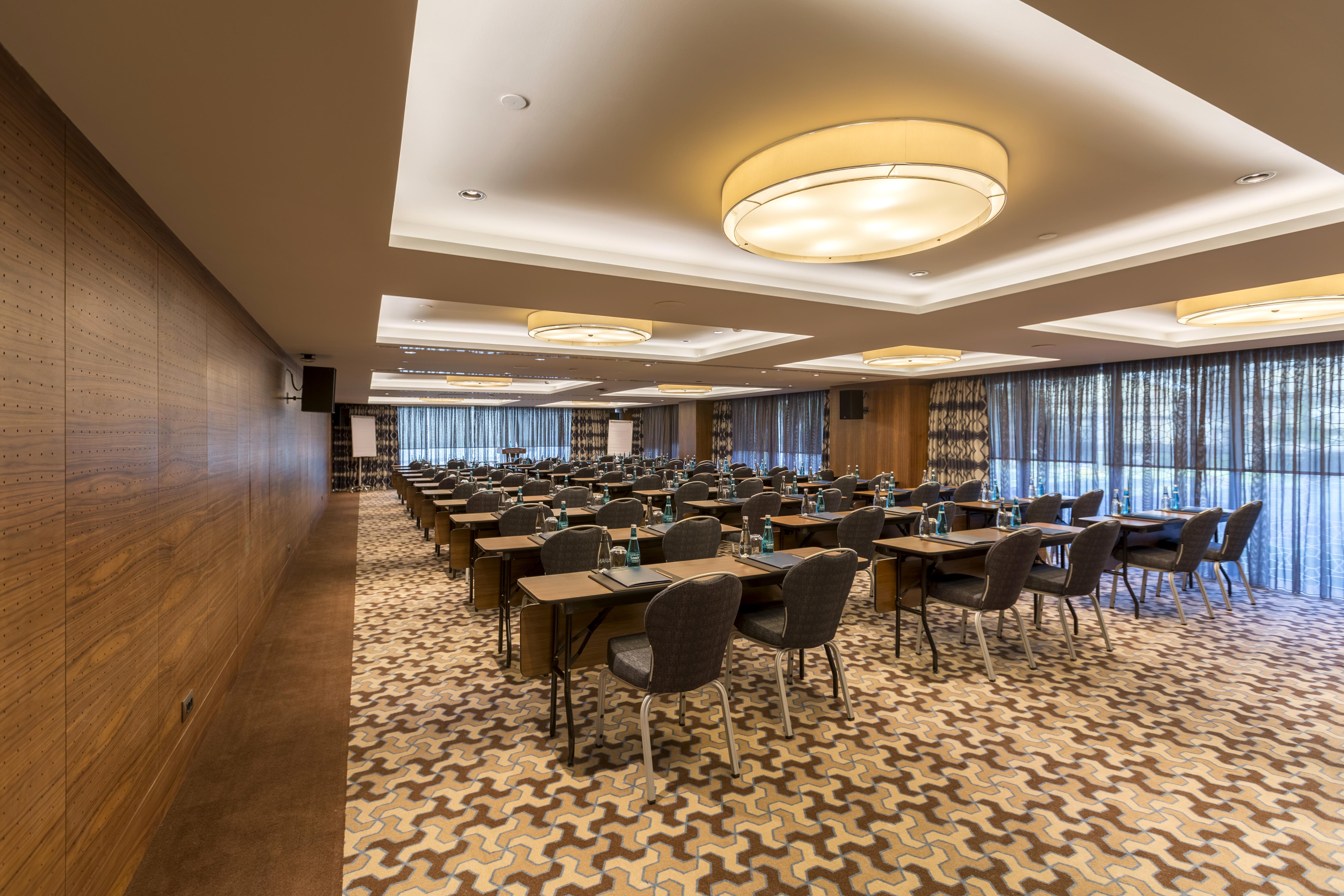 Golden Tulip Istanbul Bayrampasa Hotel Exterior photo Meeting room